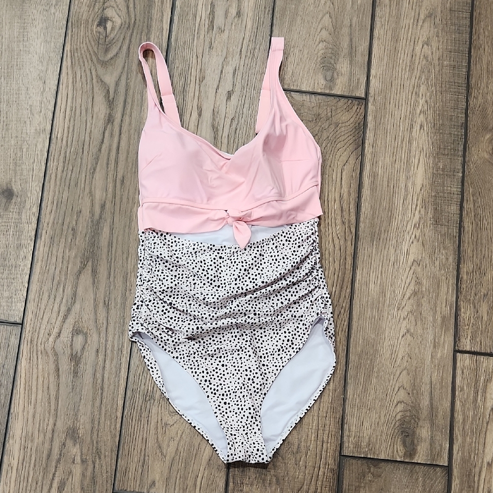 EoMENIE Pink and White Polka Dot Swimsuit